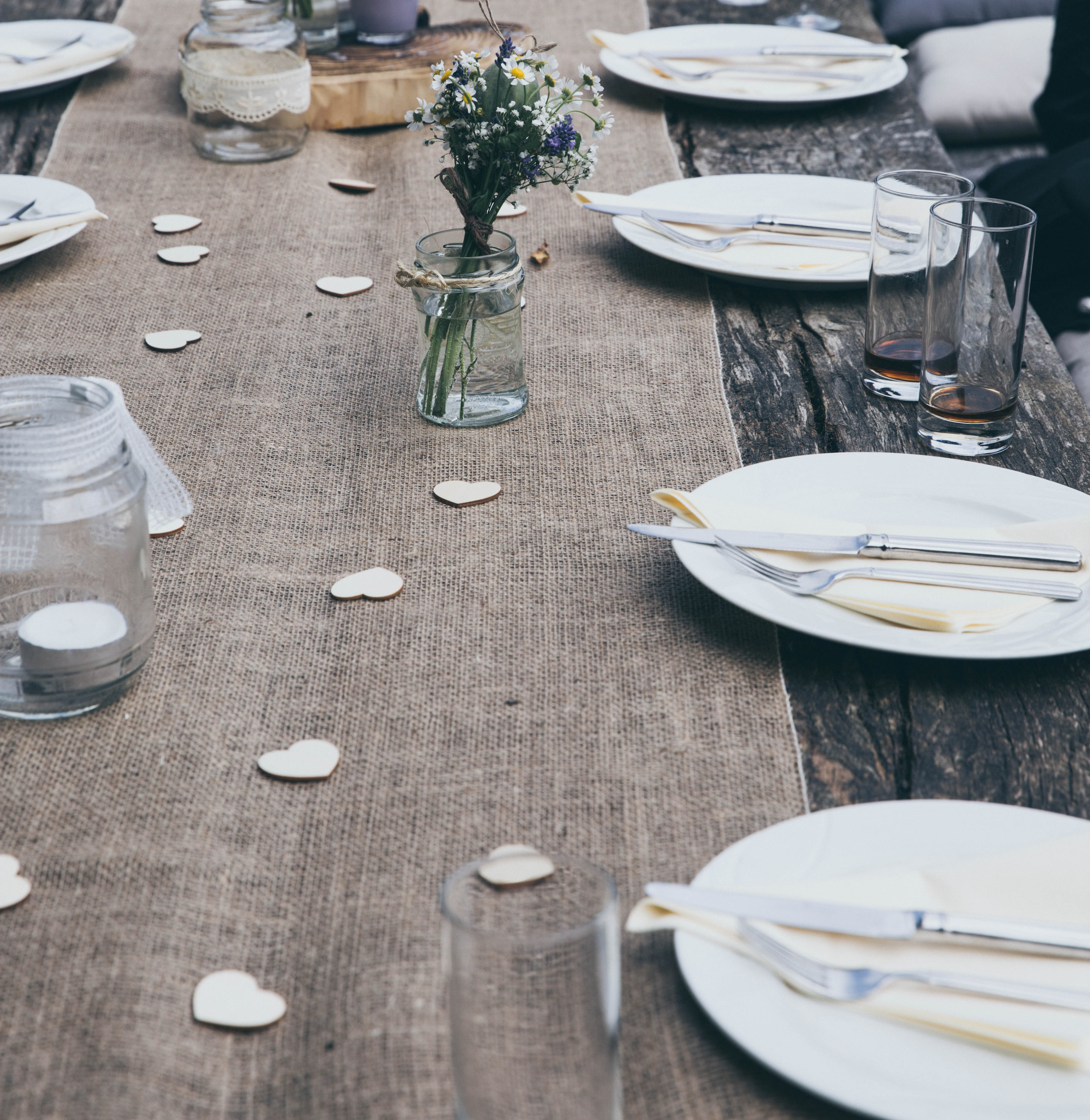 Table Runners & Cloths