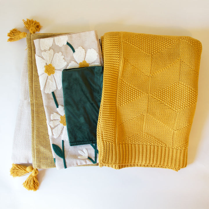 Couch Bundle - Daisies