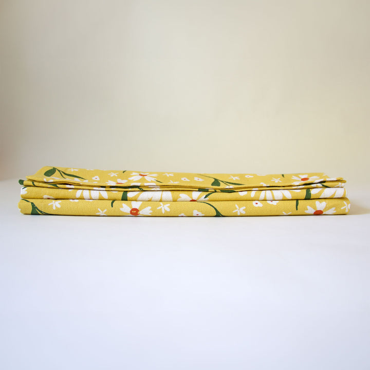 Daisy Table Runner