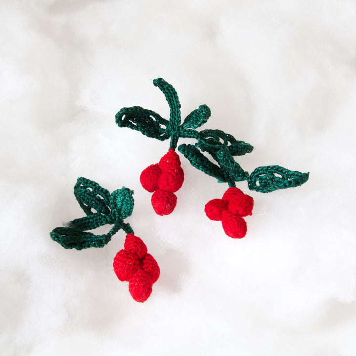 Knitted Mistletoe
