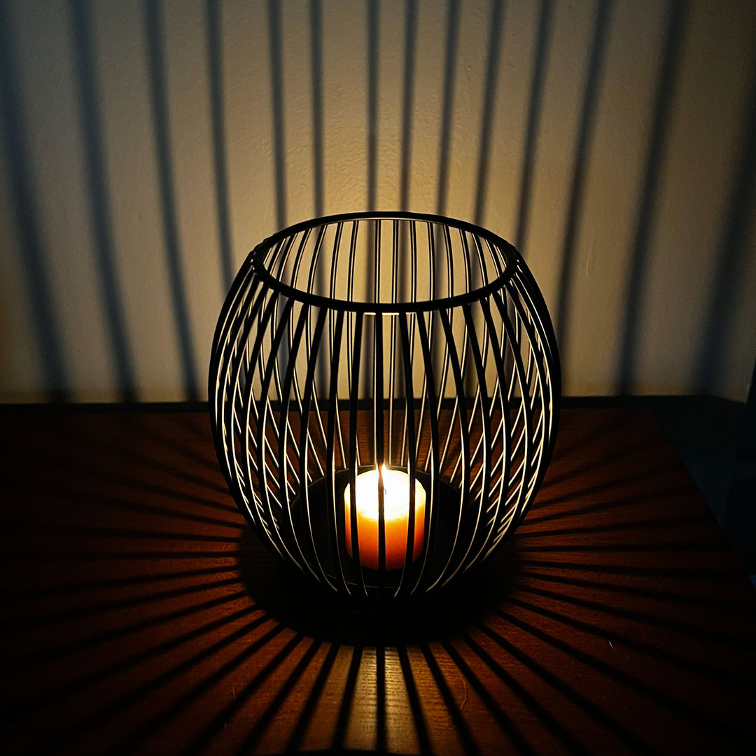 Metal Wire Spoke Lantern - Black