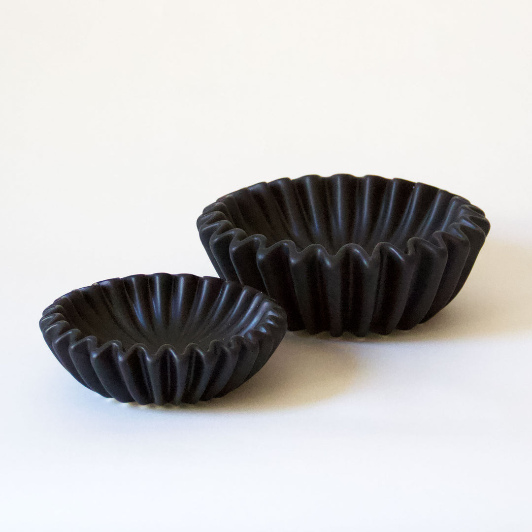 Porcelain Sunbeam Bowl - Black
