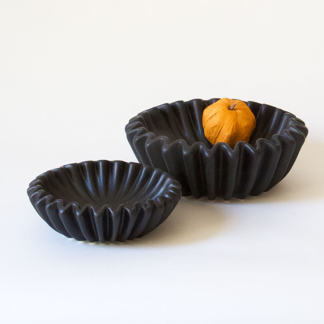 Porcelain Sunbeam Bowl - Black