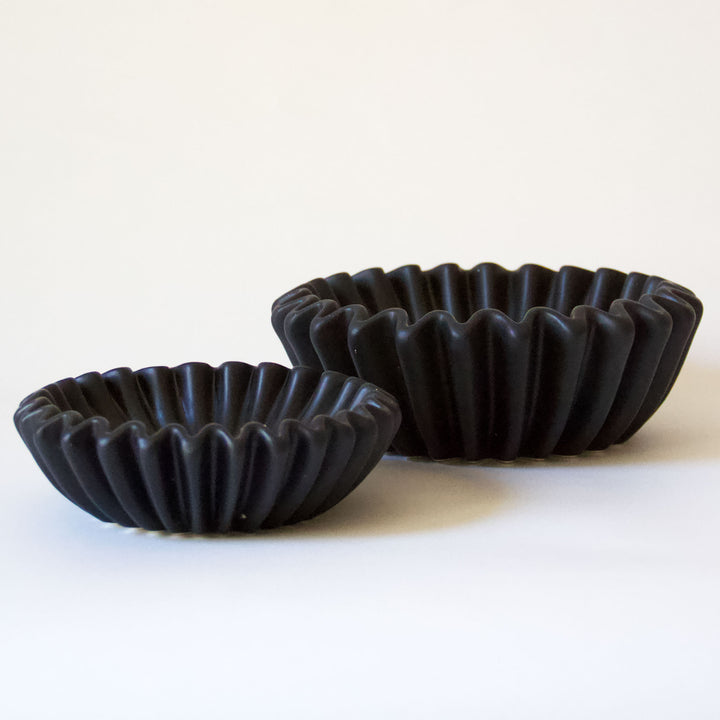 Porcelain Sunbeam Bowl - Black