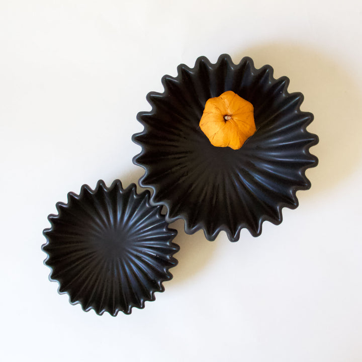 Porcelain Sunbeam Bowl - Black