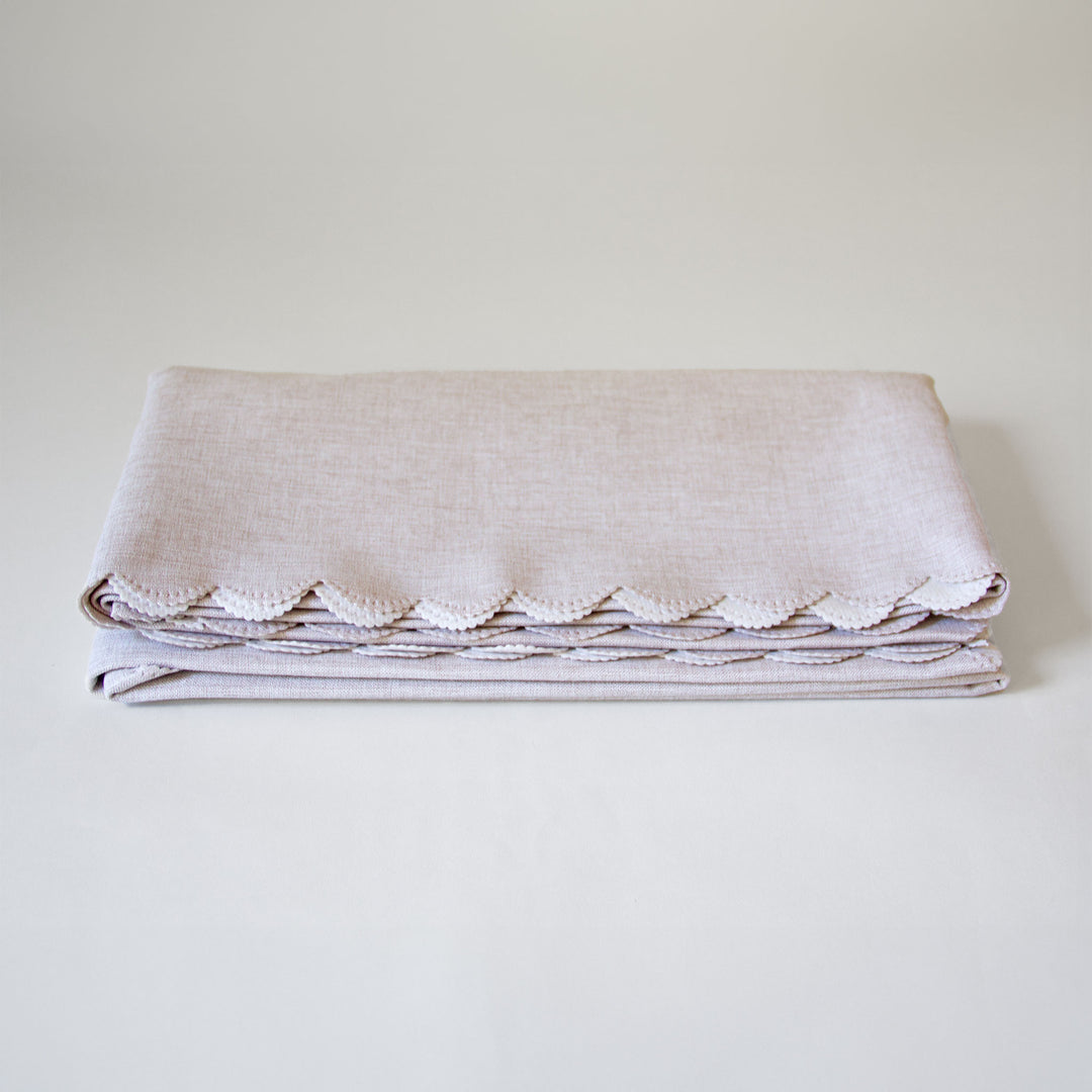 Scalloped Tablecloth - Natural