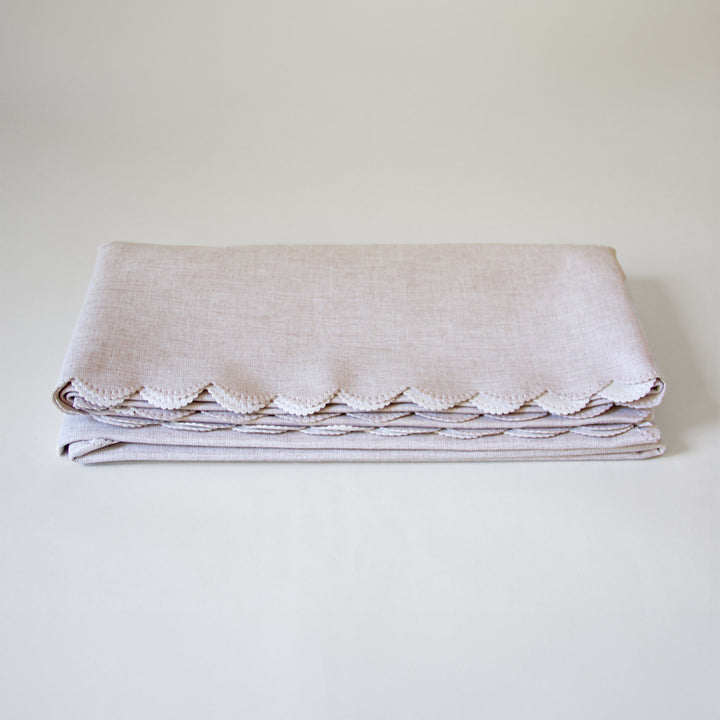 Scalloped Tablecloth - Natural
