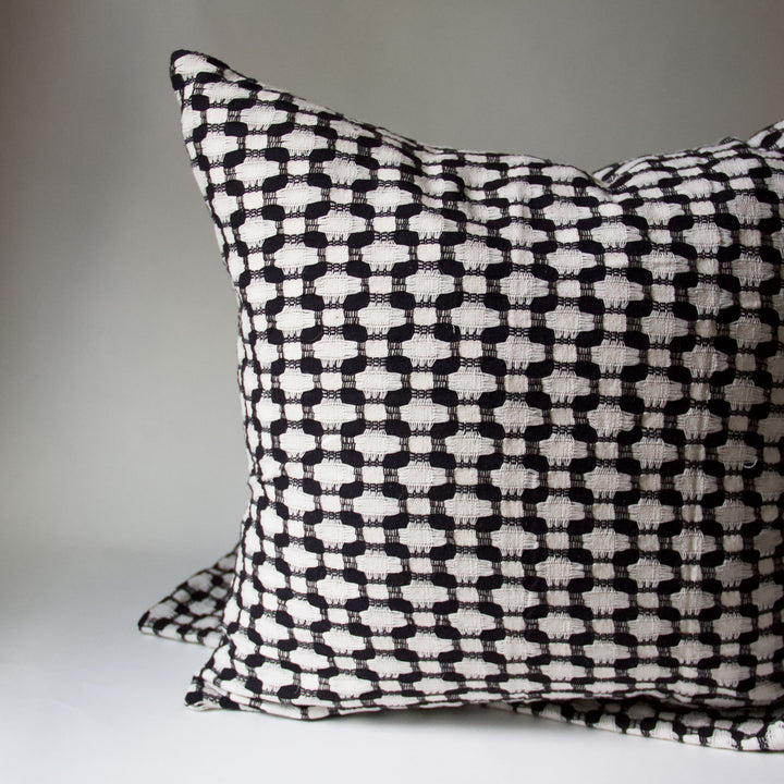 Woven Honeycomb Cotton Pillow Cover - Black & White