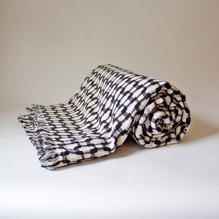 Woven Honeycomb Cotton Throw - Black & White